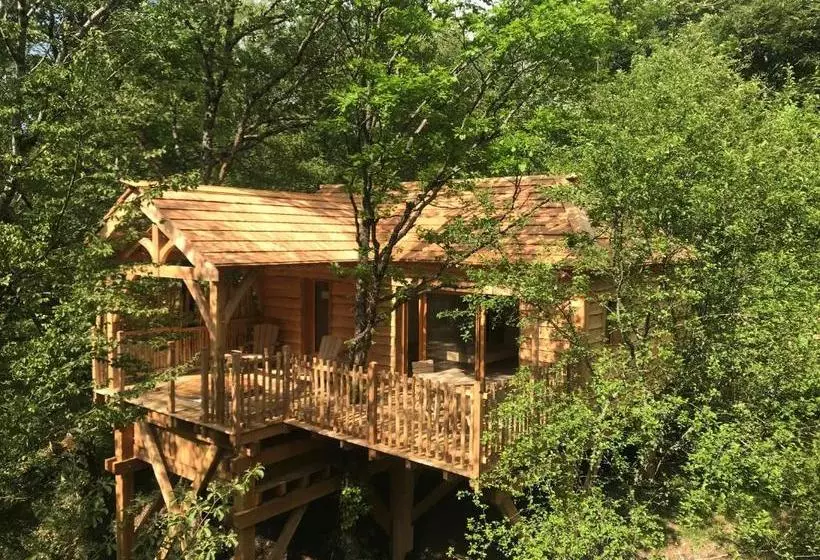 ベッドアンドブレックファースト Cabanes Du Hérisson, Cabanes Perchées De Standing Avec Spa