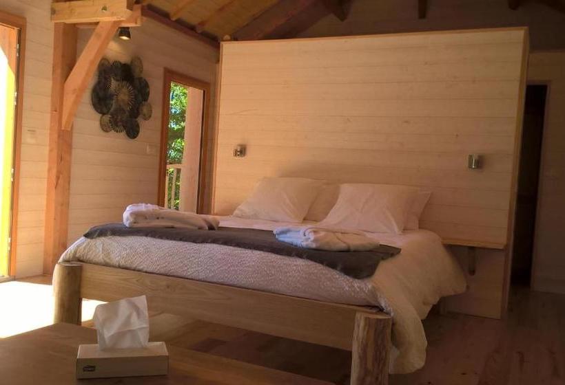 צימר Cabanes Du Hérisson, Cabanes Perchées De Standing Avec Spa