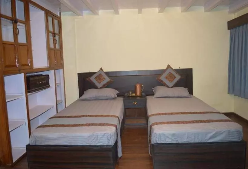 تختخواب و صبحانه Mani Homes