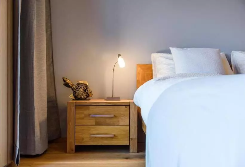 Chalet Diognysos B&b, Boutique