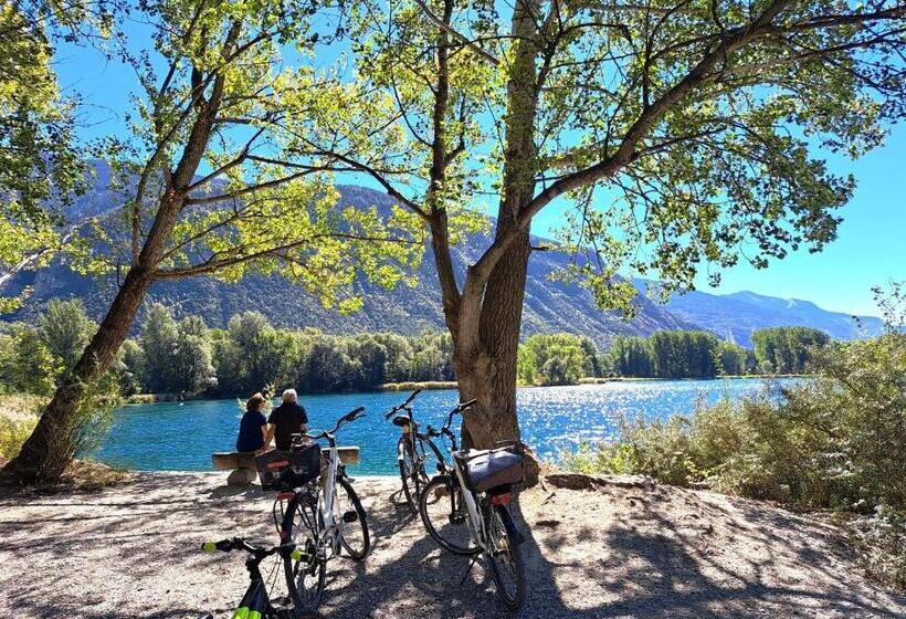 Chalet Diognysos B&b, Boutique