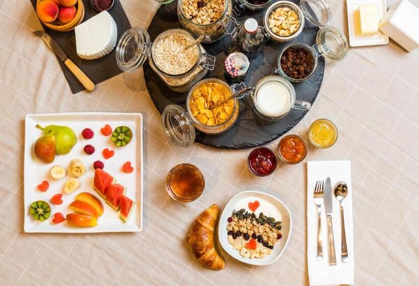 Chalet Diognysos B&b, Boutique