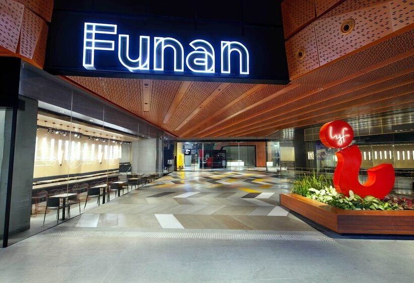 هتل Lyf Funan Singapore