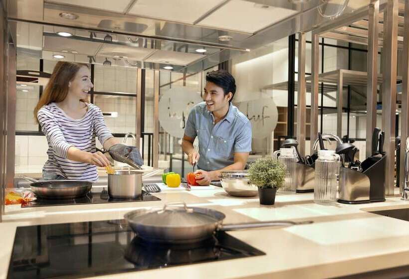 هتل Lyf Funan Singapore