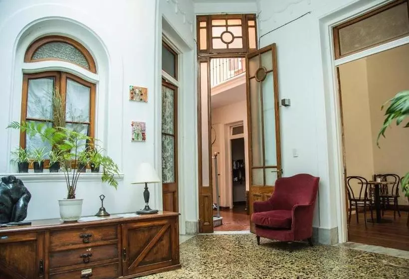 پانسیون Casa Tatu