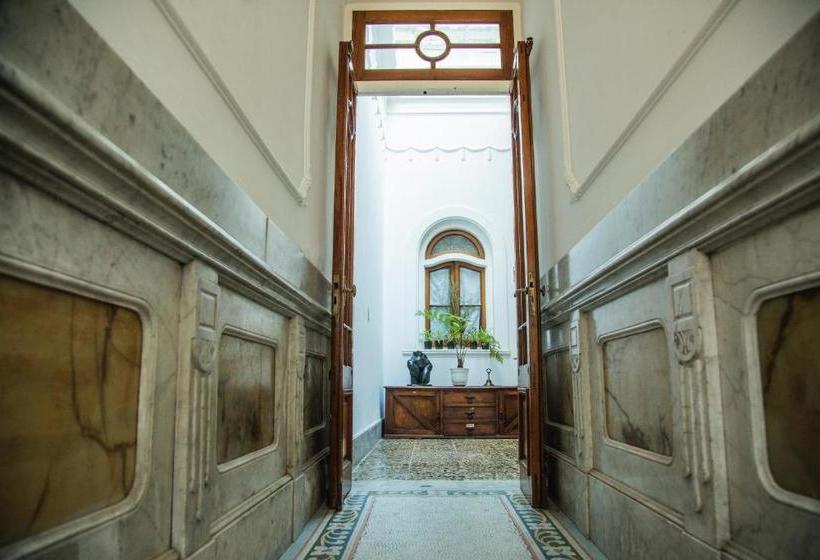 پانسیون Casa Tatu