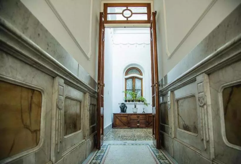 پانسیون Casa Tatu