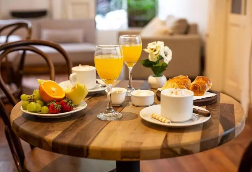 پانسیون Casa Tatu