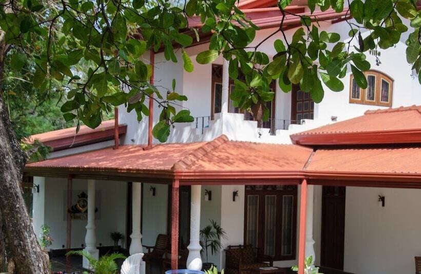 פנסיון Visu Villa