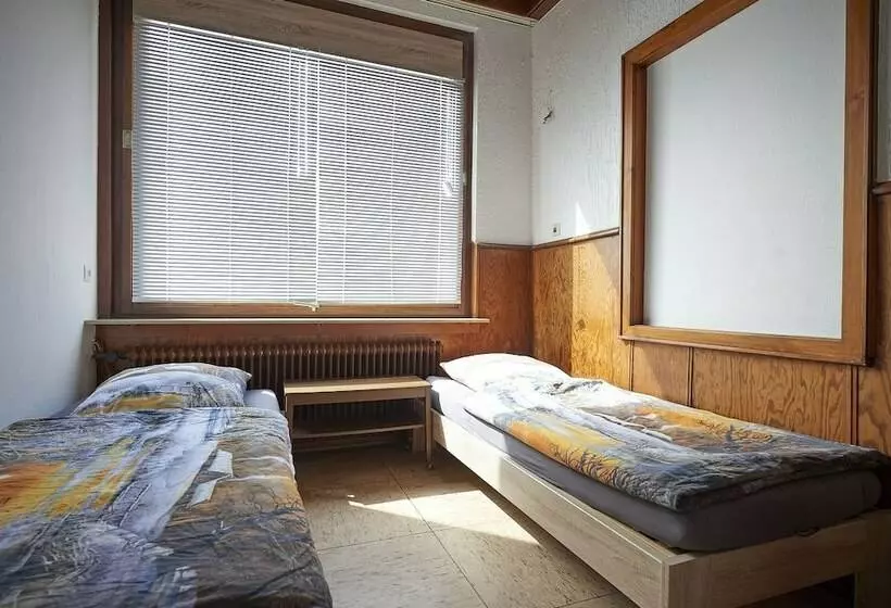 ペンション Waldhorn