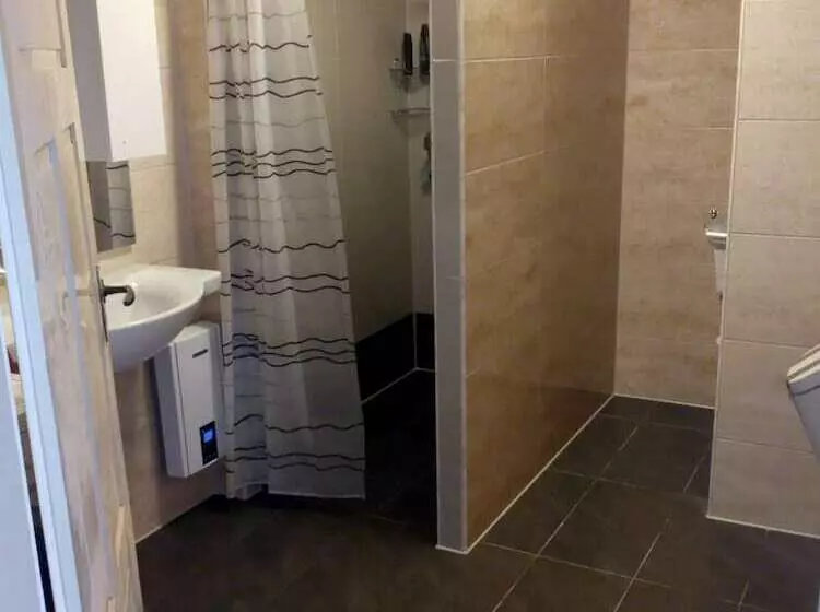 ペンション Waldhorn