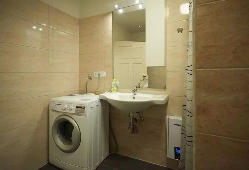 ペンション Waldhorn