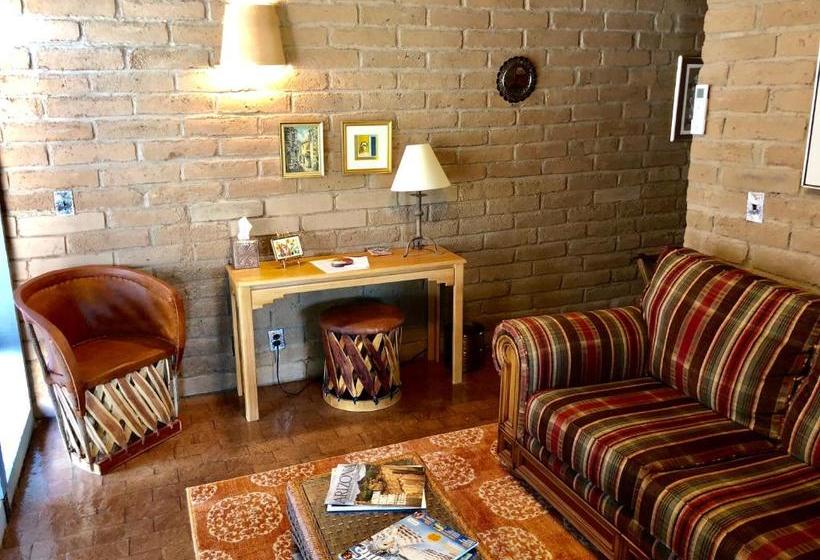 Casa Tierra Adobe Bed & Breakfast