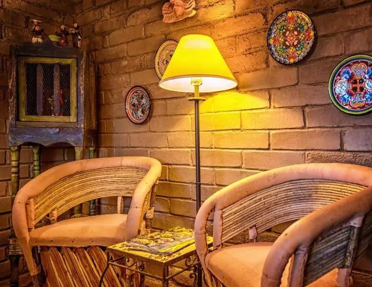 Casa Tierra Adobe Bed & Breakfast