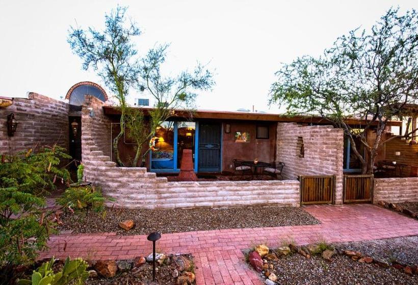 Casa Tierra Adobe Bed & Breakfast