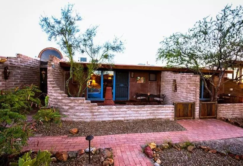 Casa Tierra Adobe Bed & Breakfast