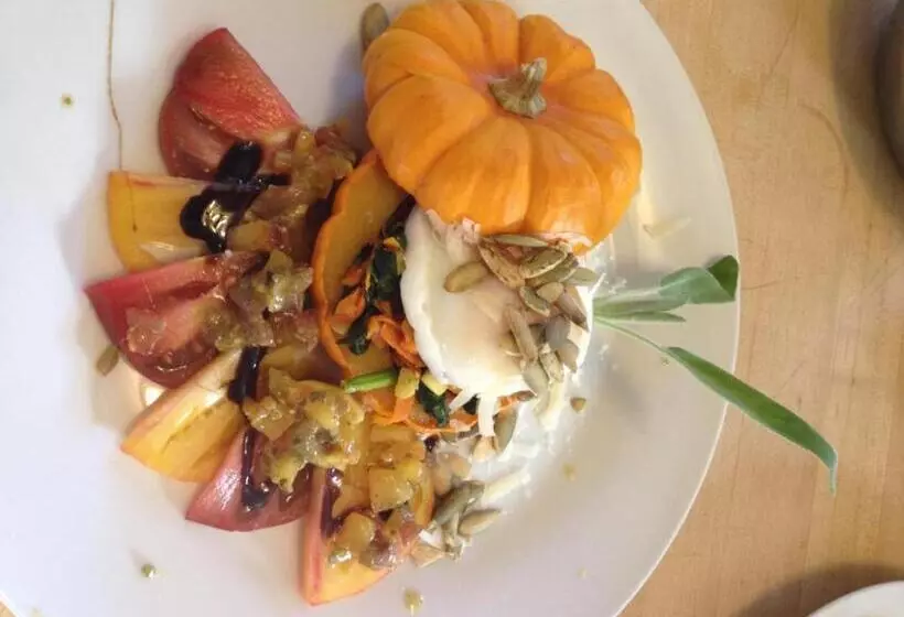 Отель Calderwood Inn