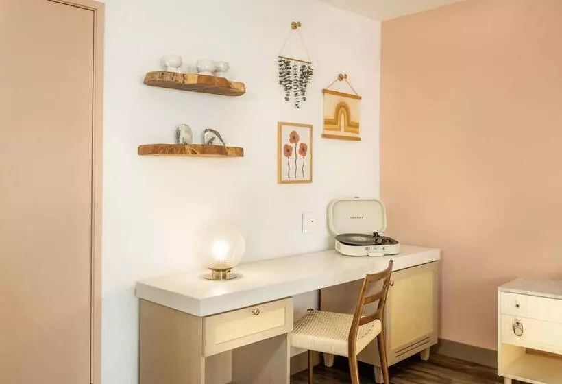 בית מלון כפרי Cardiff By The Sea Lodge