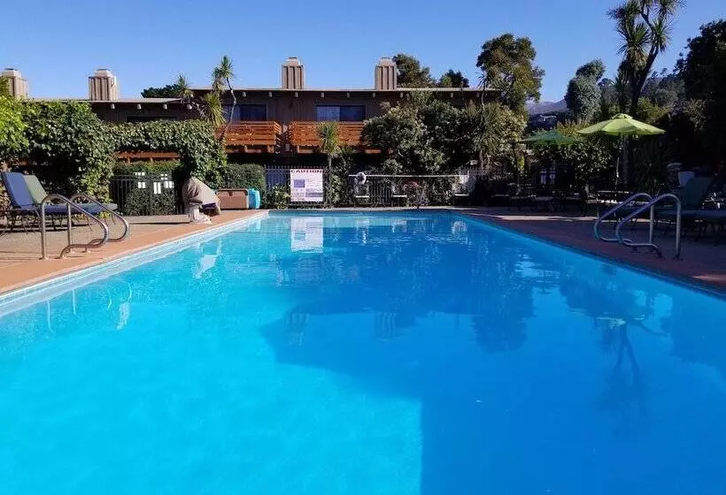 酒店 Carmel Valley Lodge