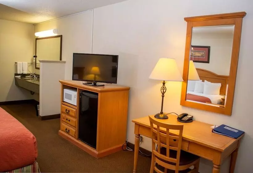هتل Cimarron Inn Klamath Falls