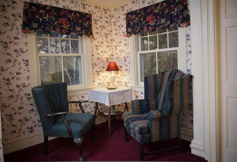 ホテル Cleftstone Inn