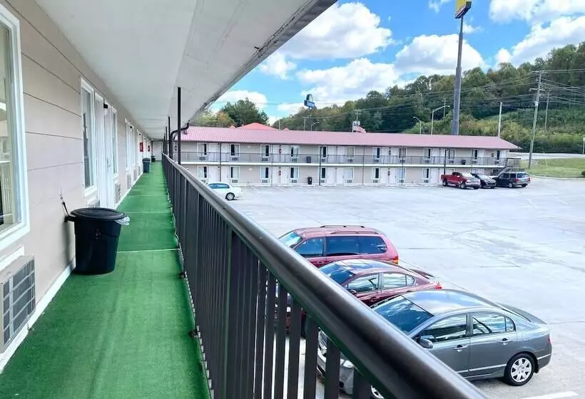 ホテル Economy Inn