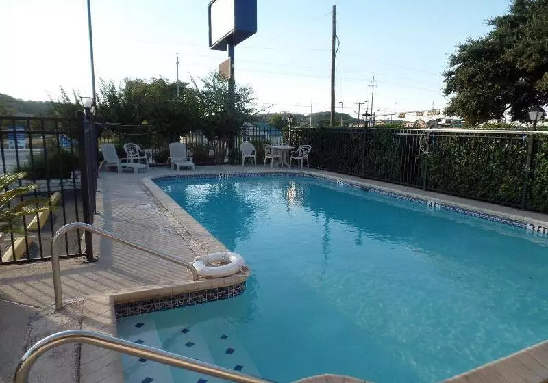 Отель Lonestar Inn