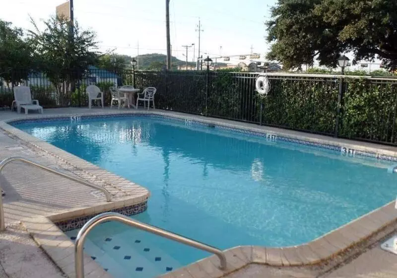 Отель Lonestar Inn