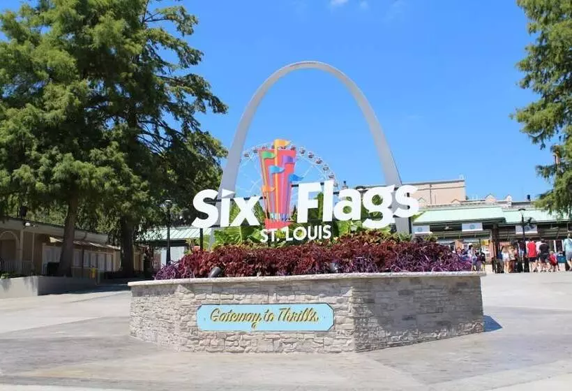 בית מלון כפרי Pinemark Inn Suites Events