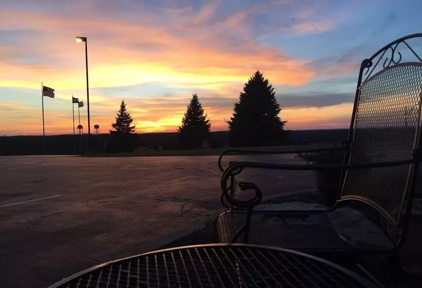 בית מלון כפרי Pinemark Inn Suites Events