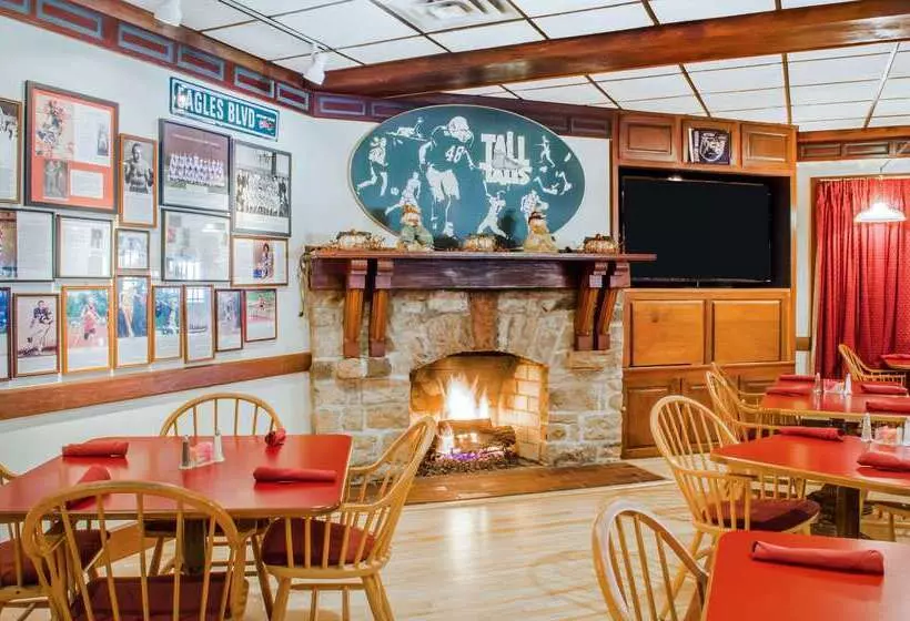 Отель Quality Inn & Suites