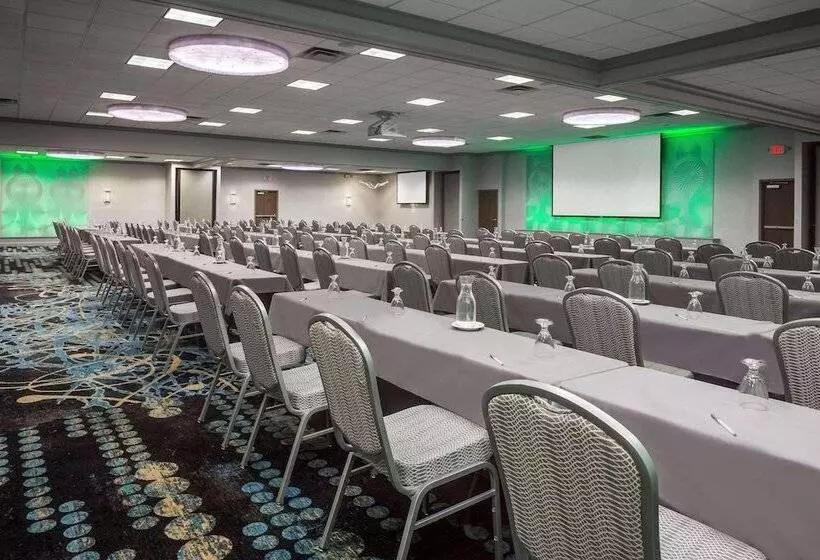 Radisson Hotel & Conference Center Coralville   Iowa City