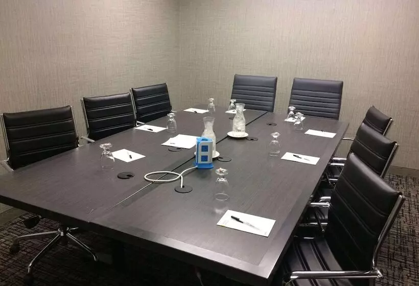 Radisson Hotel & Conference Center Coralville   Iowa City