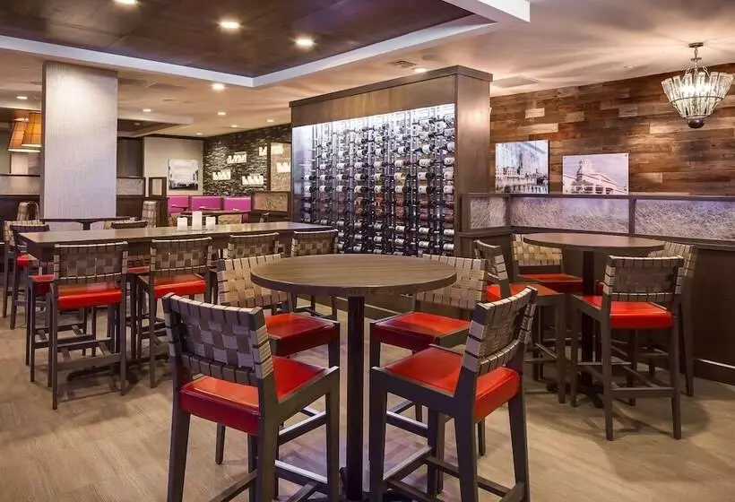 Radisson Hotel & Conference Center Coralville   Iowa City