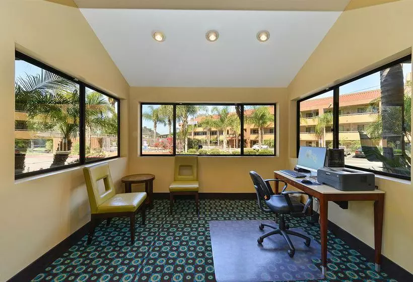 Motel 6 San Diego Mission Valley East