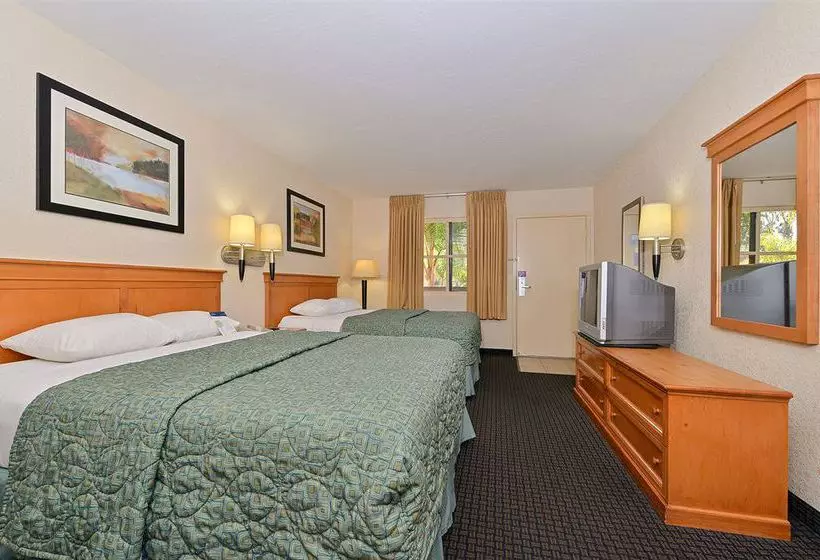 Motel 6 San Diego Mission Valley East