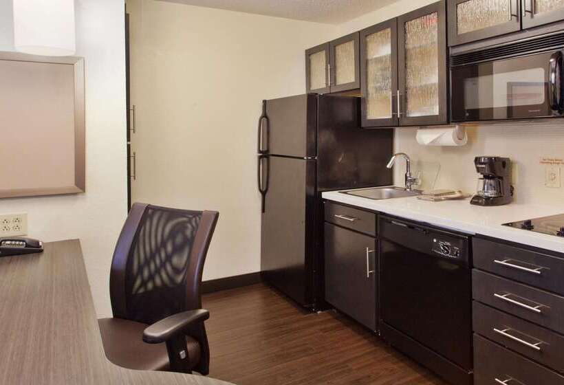 فندق Sonesta Simply Suites Fort Worth