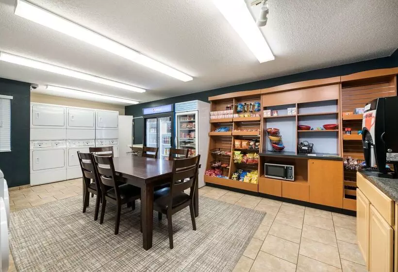 ホテル Sonesta Simply Suites Hampton