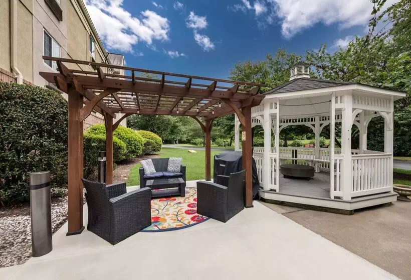 ホテル Sonesta Simply Suites Hampton