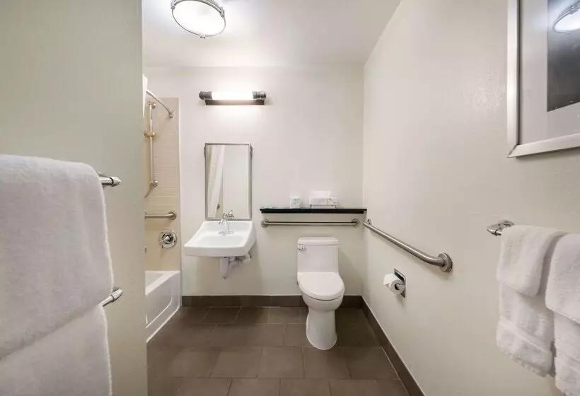 ホテル Sonesta Simply Suites Hampton