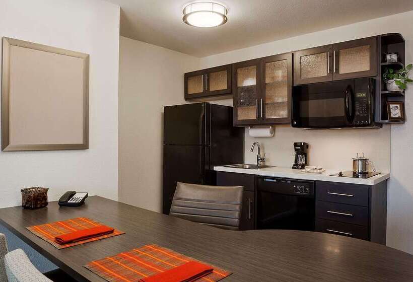 فندق Sonesta Simply Suites Hampton