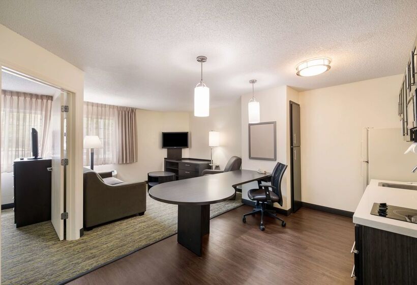 فندق Sonesta Simply Suites Hampton