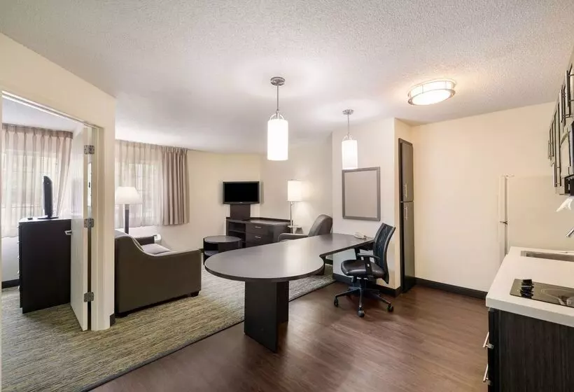 ホテル Sonesta Simply Suites Hampton