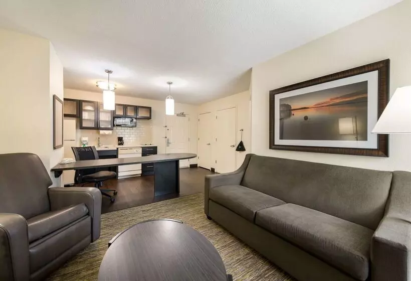 ホテル Sonesta Simply Suites Hampton