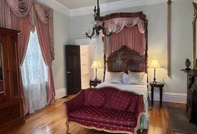 فندق The Inn At Cedar Grove