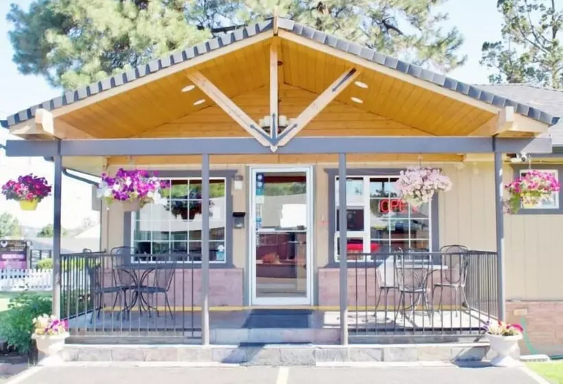 مُتل Cascade Lodge