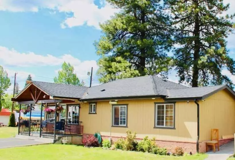 مُتل Cascade Lodge