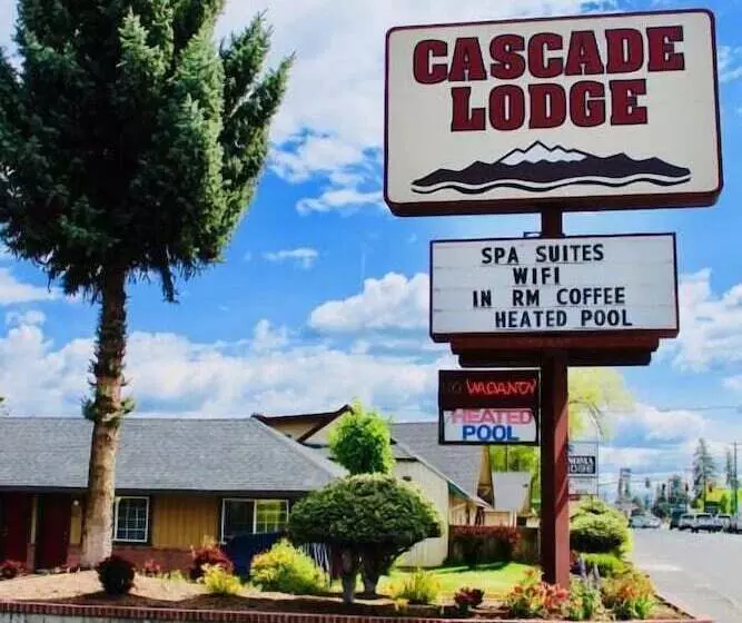 مُتل Cascade Lodge