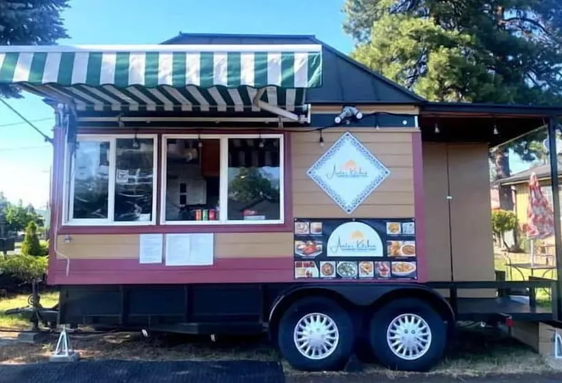 مُتل Cascade Lodge