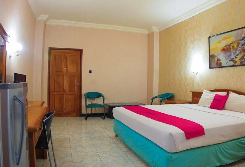 Hotelli Reddoorz Plus @ Ketapang Satu Beach Kupang